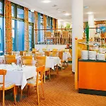 Vienna House Easy By Wyndham Hotel 4*
