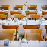 Hotel Vienna House Easy By Wyndham 4*