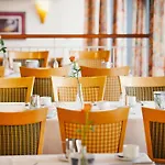 Vienna House Easy By Wyndham 4* ترير