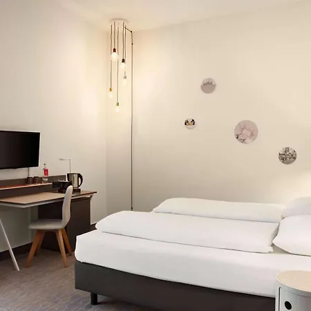 Vienna House Easy By Wyndham 4*