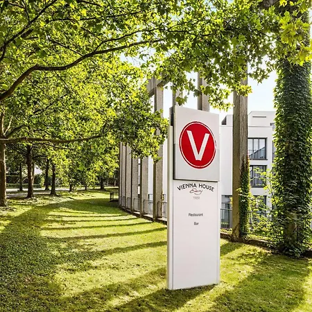 Vienna House Easy By Wyndham 4*