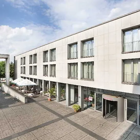 Vienna House Easy By Wyndham 4*