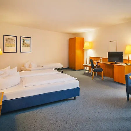 Vienna House Easy By Wyndham 4*