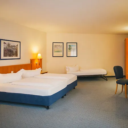 Vienna House Easy By Wyndham Ξενοδοχείο 4*