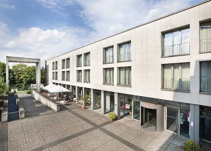 Vienna House Easy By Wyndham 4*